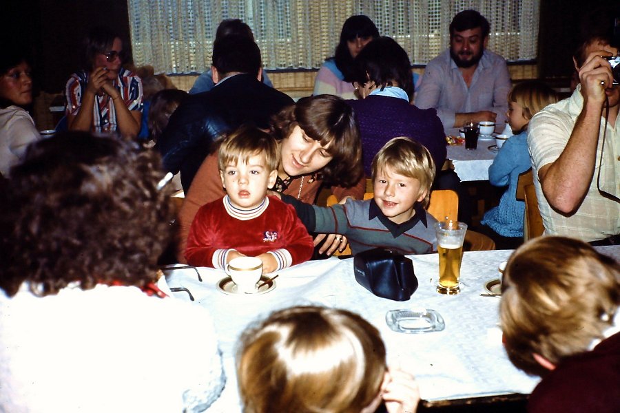 1979-DeSint-Essentho_12